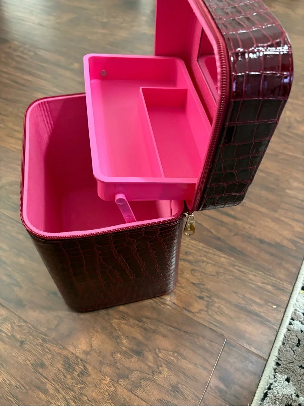 N/A stylish burgundy
